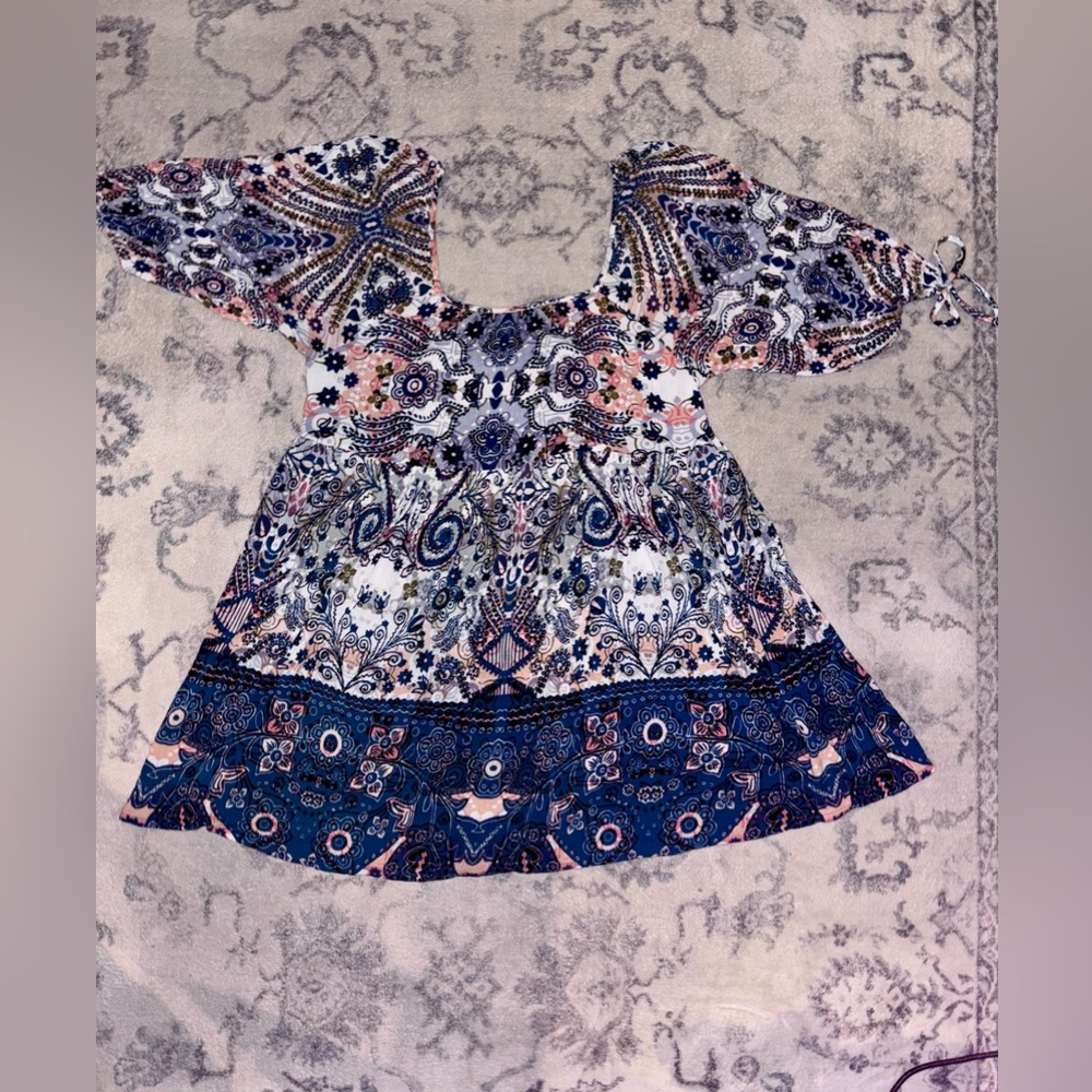 Y2K Princess Vera Wang Large Floral  Scoop Back Baby Doll Tunic Boho Top Blue.